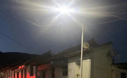 农村院子里最适合的巴宜太阳能路灯亮度与安装要点 农村院子里最适合的巴宜太阳能路灯亮度与安装要点