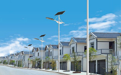 巴宜太阳能路灯配置与在乡村道路照明中的应用